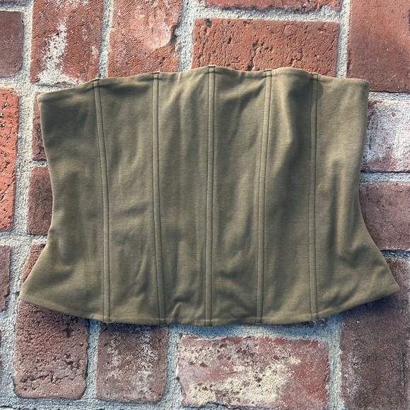 SKIMS Other - SKIMS OUTDOOR CORSET IN ARMY . NWT SIZE 4X